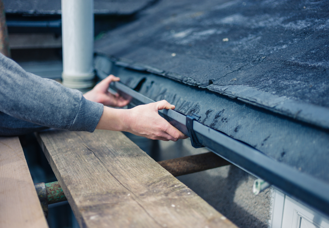 Roof drainage solutions for modular buildings