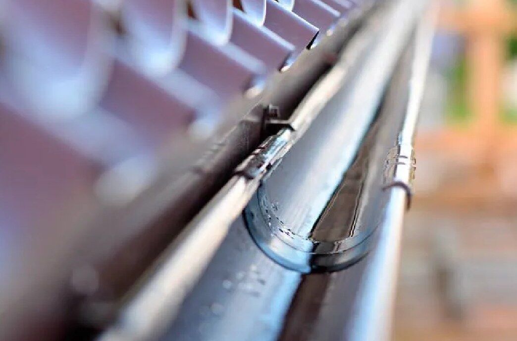 Roof drainage solutions for modular buildings